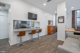 315 New St Unit 213, Philadelphia, PA 19106