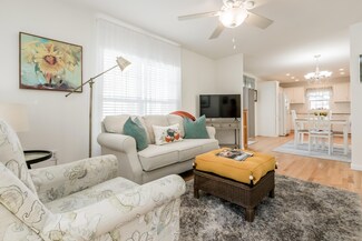 86 Ritzcraft St, Scarborough, ME 04074