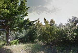 195 Pepperwood Dr, Whitethorn, CA 95589