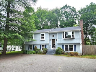 239 Old Rd N, South Kingstown, RI 02881