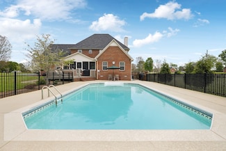 1401 Caroline Ct, Columbia, TN 38401