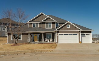 3098 Silver Park Ln NE, Rochester, MN 55906
