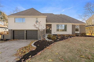 9011 W 104th Terrace, Overland Park, KS 66212