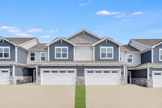 464 Carpathian Dr, Crystal Lake, IL 60012