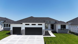 5425 N 212th St, Elkhorn, NE 68022