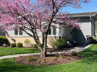 784 S Fairfield Ave, Elmhurst, IL 60126