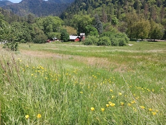 14855 E Evan's Creek Rd, Rogue River, OR 97537