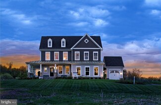 35670 Platinum Dr, Round Hill, VA 20141