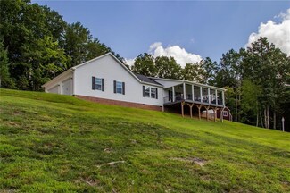 180 Gourd Dr, Purlear, NC 28665