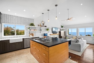 2888 Bernard Ct, Laguna Beach, CA 92651
