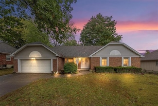 1004 SE 3rd Terrace, Lees Summit, MO 64063