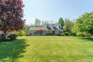 3 Old Nott Farm Rd, Rexford, NY 12148