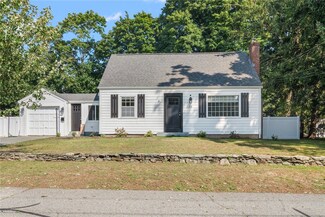 48 Prospect St, Barrington, RI 02806