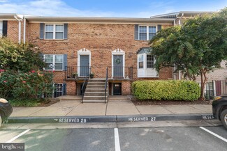 947 S Rolfe St Unit 2, Arlington, VA 22204