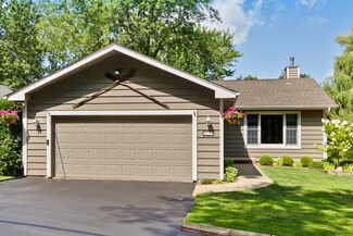 26779 N Oakdale Ln, Mundelein, IL 60060