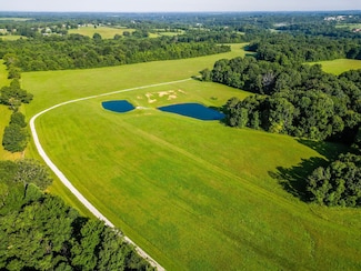 6050 New Cut Rd, Greenbrier, TN 37073