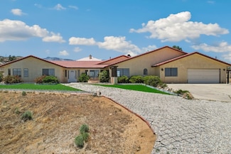 8636 Riggins Rd, Phelan, CA 92371