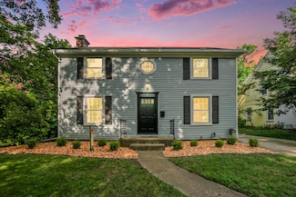 2121 Sheffield Dr, Kalamazoo, MI 49008