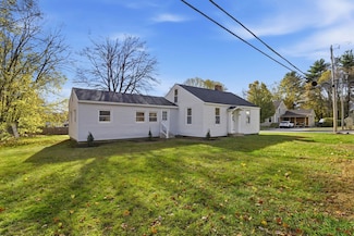 1 Pleasant St, MerriMacK, NH 03054