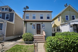 90-62 204th St, Jamaica, NY 11423