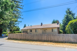1417 N 40th St, Renton, WA 98056