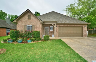 251 Creekside Ln, Pelham, AL 35124