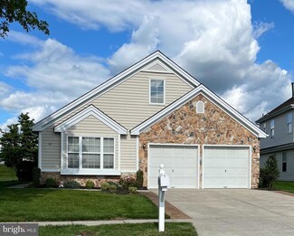 22 Autumn Ln, Sewell, NJ 08080