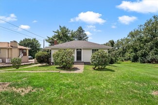 2066 McKees Rocks Rd, Mc Kees Rocks, PA 15136