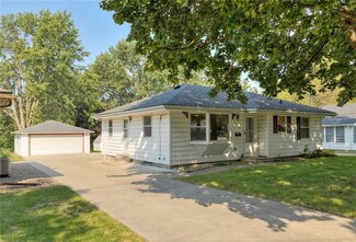 3508 E 38th St, Des Moines, IA 50317