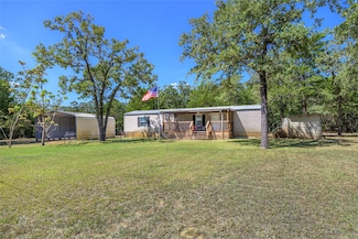 3940 Davis Rd, Muldoon, TX 78949