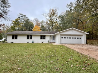 199 Oakridge Cir, Columbus, MS 39705