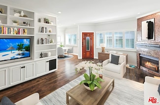 830 17th St Unit 2, Santa Monica, CA 90403