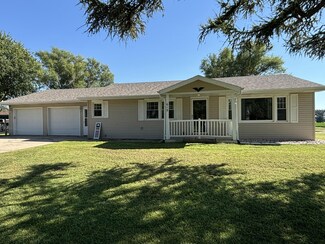 619 Derby St, Bellwood, NE 68624
