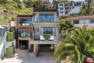 348 Y Place, Laguna Beach, CA 92651