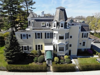 45 Ayrault St Unit 8, Newport, RI 02840