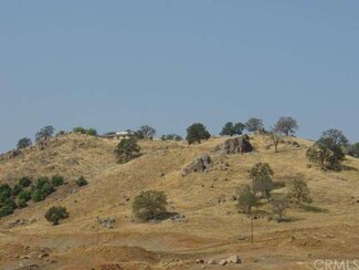 14883 Johnson Dr, Orosi, CA 93647