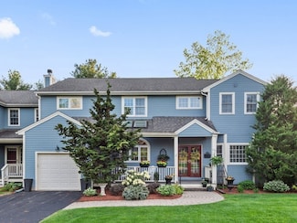 101 Colonial Dr, Sturbridge, MA 01566