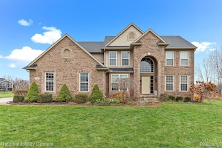 316 Lenox Ln, Brighton, MI 48114