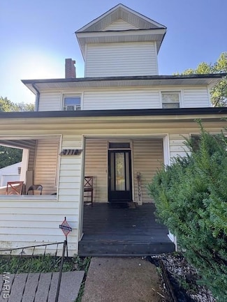3710 Pine Grove Ave, Saint Louis, MO 63121