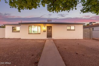 8233 N 27th Dr, Phoenix, AZ 85051