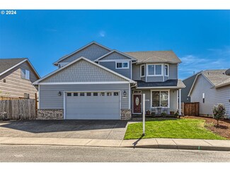 786 June Dr, Molalla, OR 97038
