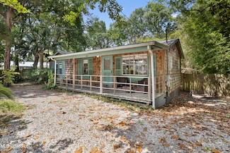 609 Russell Ave, Ocean Springs, MS 39564