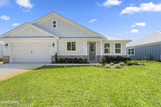 393 Bear Creek Blvd, Freeport, FL 32439
