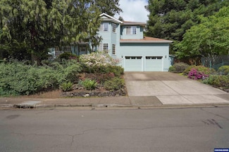 2072 NW Woodland Dr, Corvallis, OR 97330