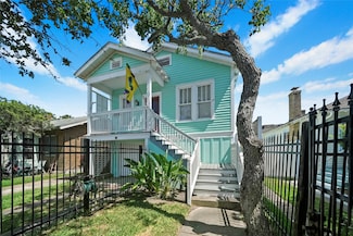 4213 1/2 Avenue T, Galveston, TX 77550