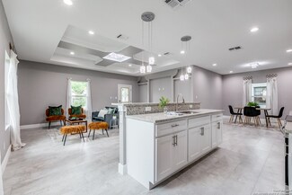 1018 Vermont St, San Antonio, TX 78211