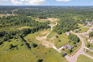 0074 Youness Dr, Grand Blanc Township, MI 48439