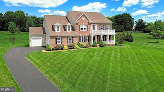17808 Toboggan Ln, Rockville, MD 20855