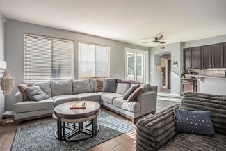 8336 Cantwell Dr, Elk Grove, CA 95624