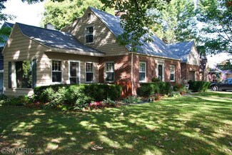 205 Holmdene Blvd NE, Grand Rapids, MI 49503